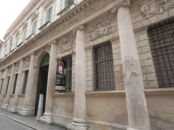 278363-palazzo-barbaran-da-porto-vicenza-italy