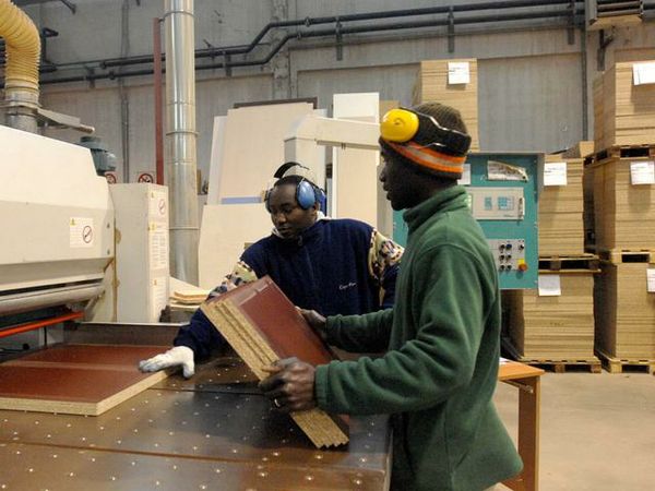 121129_480436_stranieri5_8754729_medium