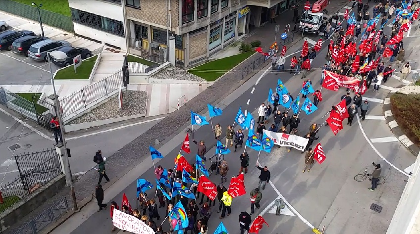 sciopero viale milano1