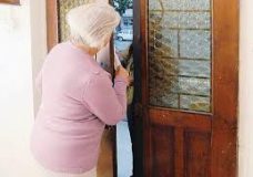 finti-assistenti-sociali-truffa-sossano