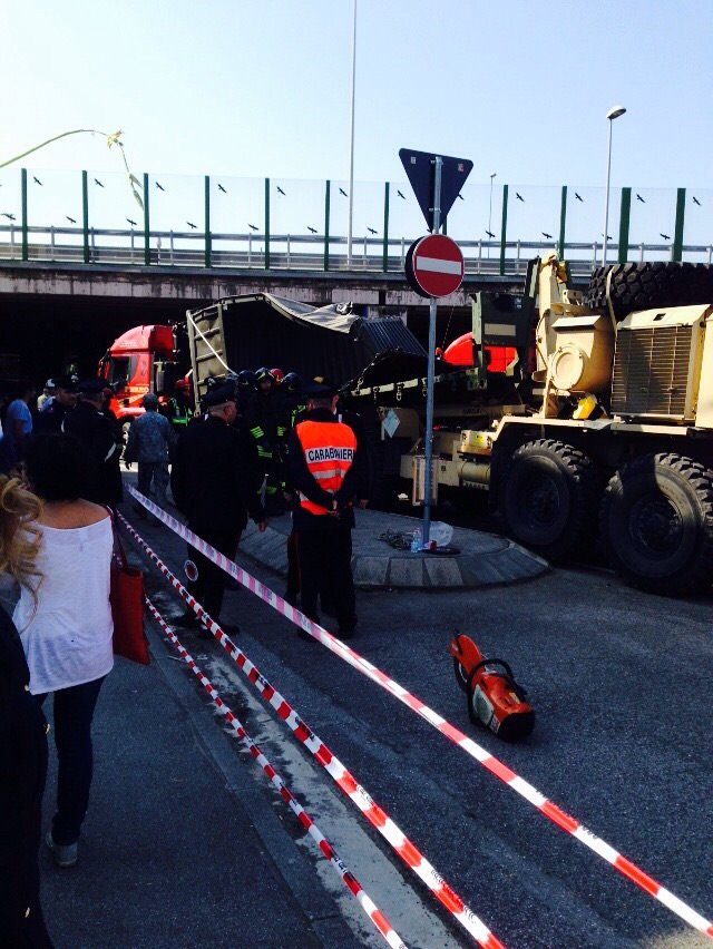 11257681_10152880675301395_388272633_n