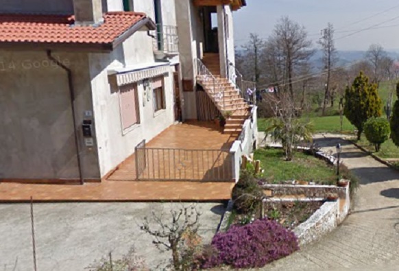 chiampo bimbo incastrato