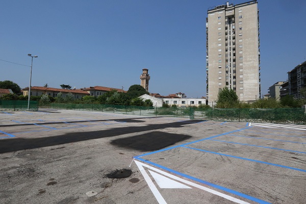 ex domenichelli vicenza parcheggio
