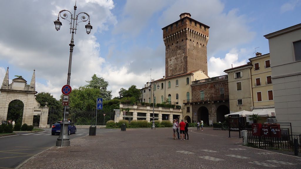 Mercato in Viale Roma: “La sperimentazione non funziona”