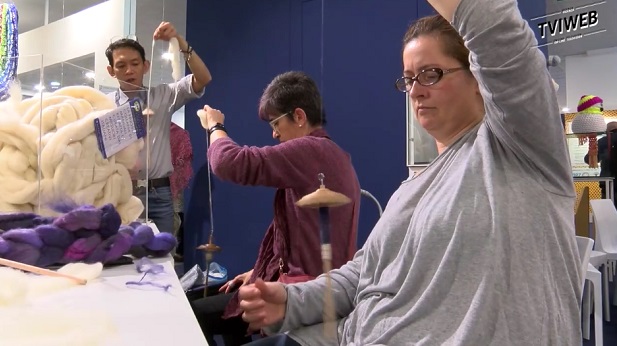 Tribuna_centrale_e_gradinata_sud_Stadio_Silvio_Piola_(Vercelli)