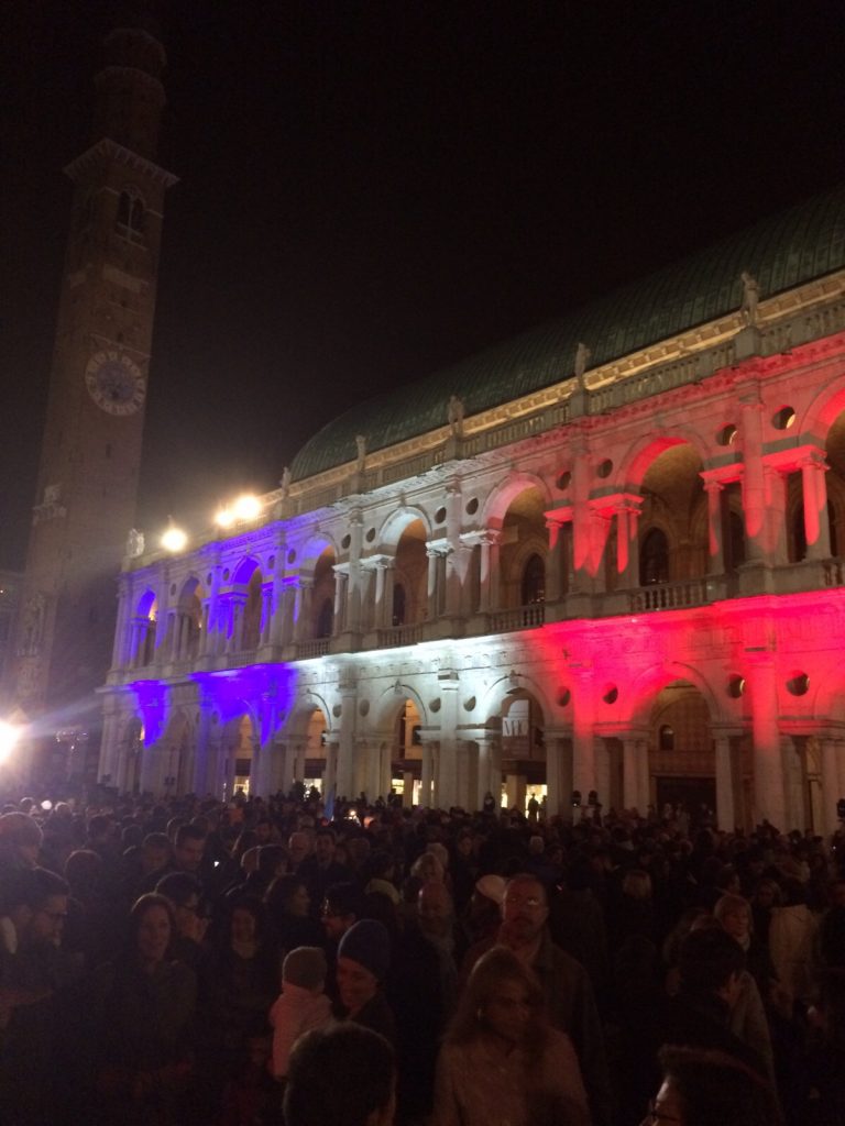 La Basilica del Palladio diventa tricolore francese!