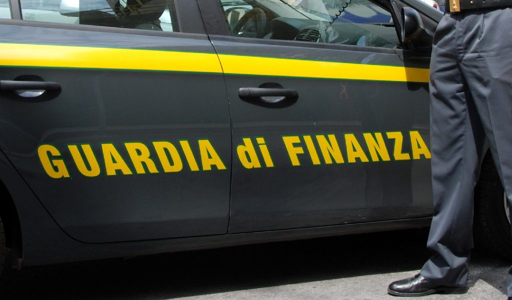 TRIESTE – Falsi finanzieri rapinano due vicentini: 3 mila € di bottino