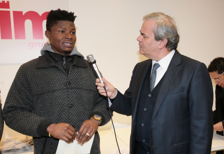 variati premia i profughi