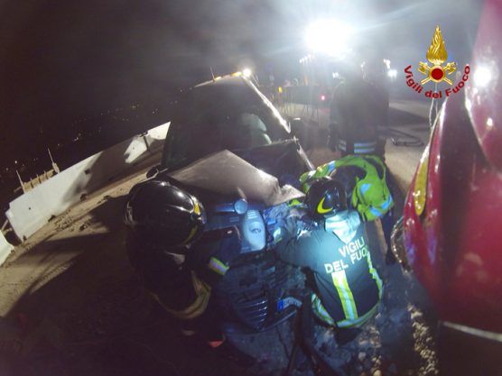 CASTELGOMBERTO – Auto contro guardrail, miracolato 56enne