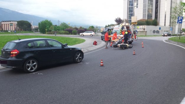 SCHIO – Scontro auto-scooter, ferita una donna