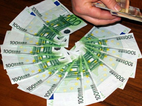 VICENZA – 100 euro falsi: è caccia all’uomo