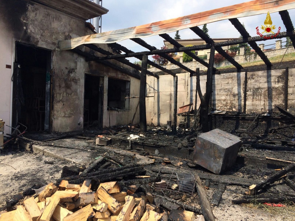 VALDAGNO – Incendio al ‘Vecio Speo’