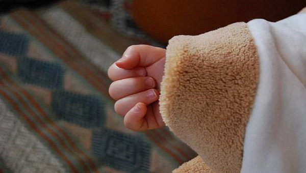 bambina-botte-tviweb