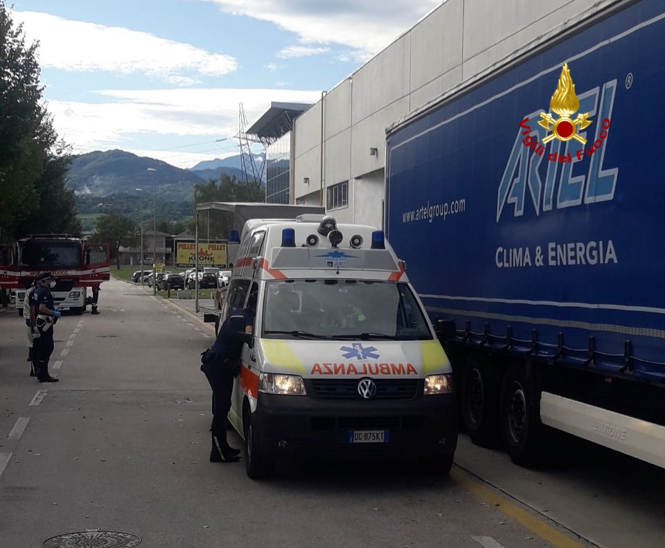 Immigrati clandestini nel Vicentino: trovati in un camion serbo carico di stufe (FOTO)