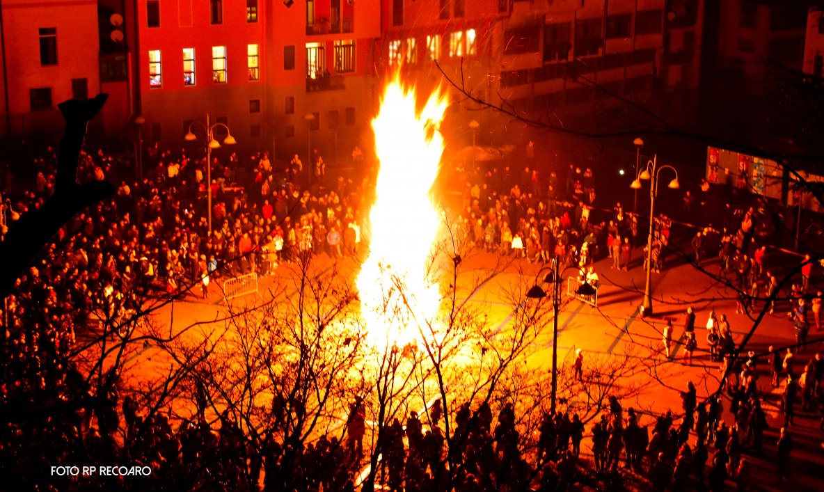 Rogo della stria a Recoaro Terme: perché si brucia la befana | TViWeb