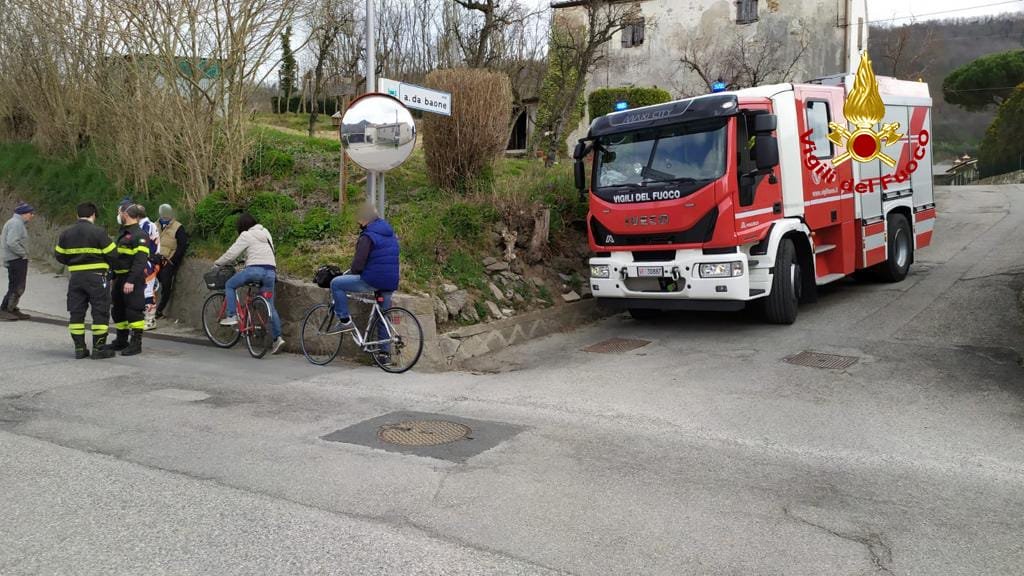 VENETO – Malore fatale per centauro 70enne: muore sui Colli Euganei