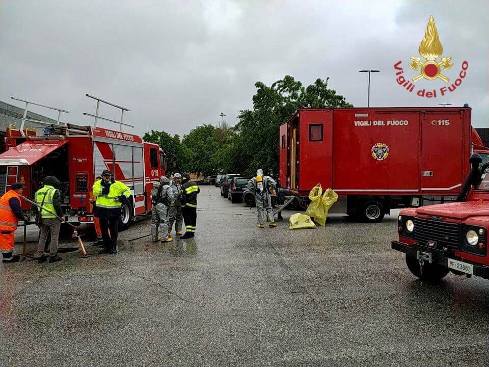 VENETO – Azienda perde sostanza tossica: vigili del fuoco al lavoro