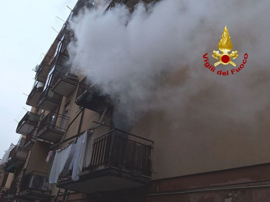 VENETO – A fuoco appartamento: 15 persone salvate, 11 intossicati